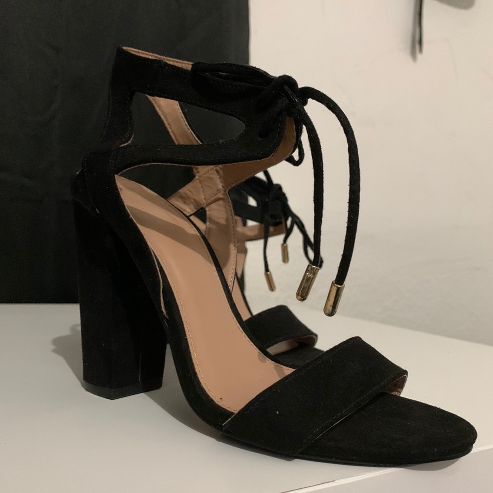 High heel only worn once